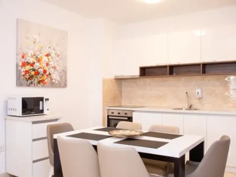 Sale, two bedroom apartment, 89m², Bečići, Budva - image 12