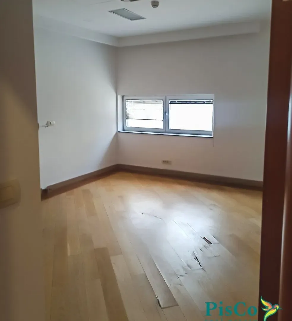 Rent, office space, 160m², Preko Morače, Podgorica