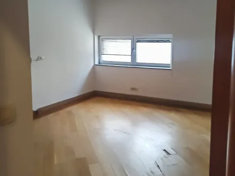 Izdavanje, poslovni prostor, 160m², Preko Morače, Podgorica - image 6