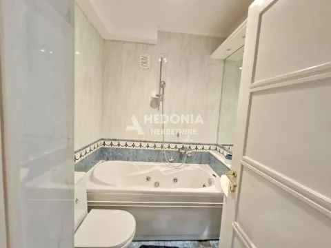 Izdavanje, četvorosoban stan, 125m², Savski Venac, Beograd - image 10