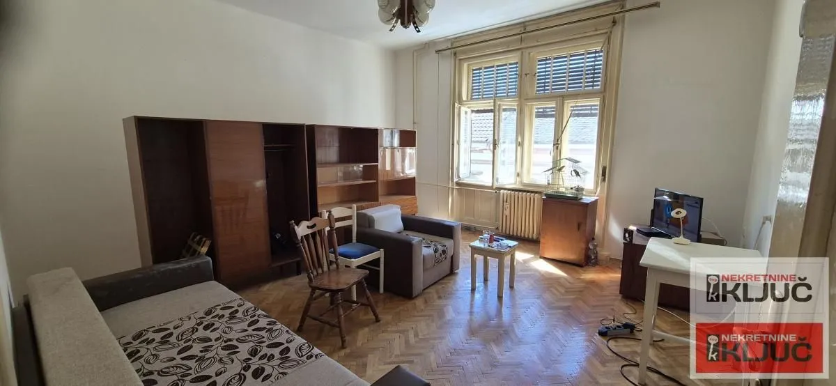 Prodaja, trosoban stan, 102m², Centar, Novi Sad
