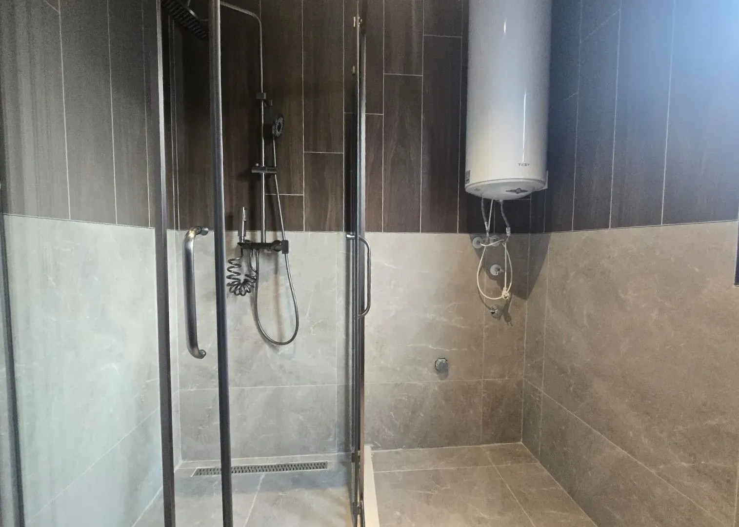 Prodaja, dvosoban stan, 64m², Tološi, Podgorica