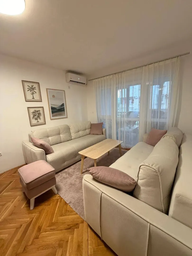 Rent, two bedroom apartment, 70m², Centar, Bar