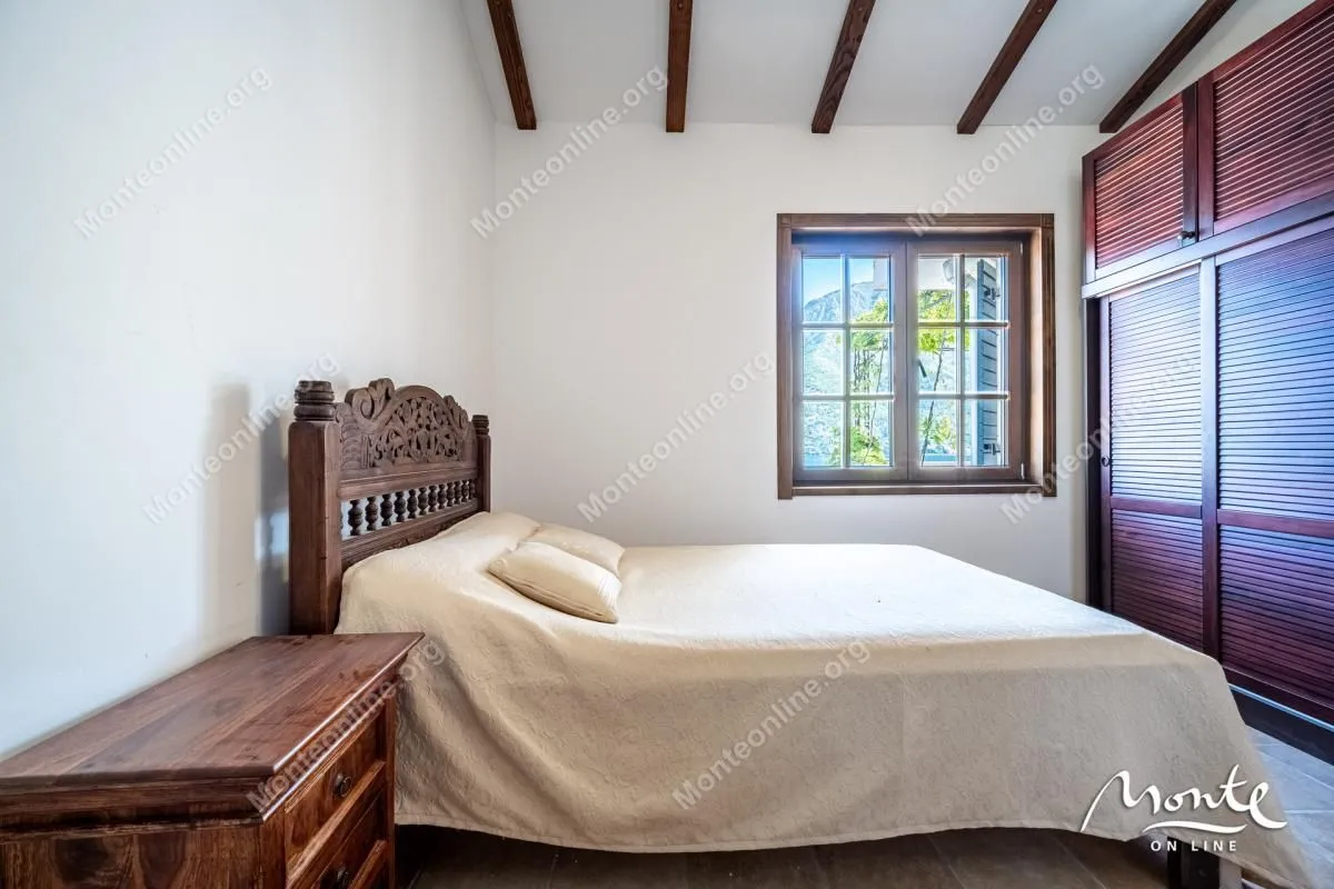 Prodaja, dvosoban stan, 92m², Kostanjica, Kotor