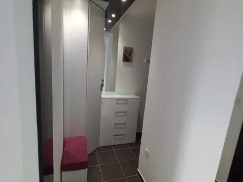 Rent, one bedroom apartment, 38m², Grbavica, Novi Sad Sve Podlokacije - image 9