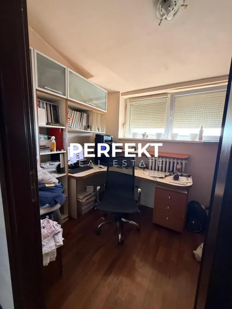 Prodaja, četvorosoban stan, 110m², Skojevsko Naselje, Beograd