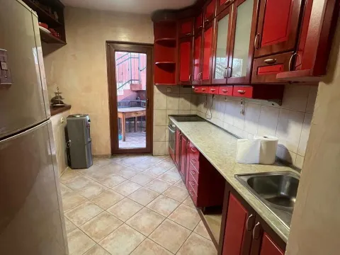 Izdavanje, trosoban stan, 120m², Ibričevina, Podgorica - image 5