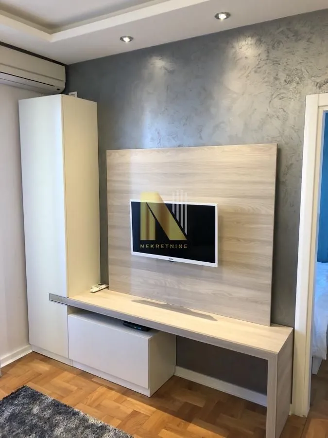 Izdavanje, dvosoban stan, 40m², Grbavica, Novi Sad Sve Podlokacije