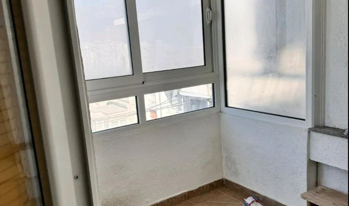 Izdavanje, dvosoban stan, 63m², Centar, Bar