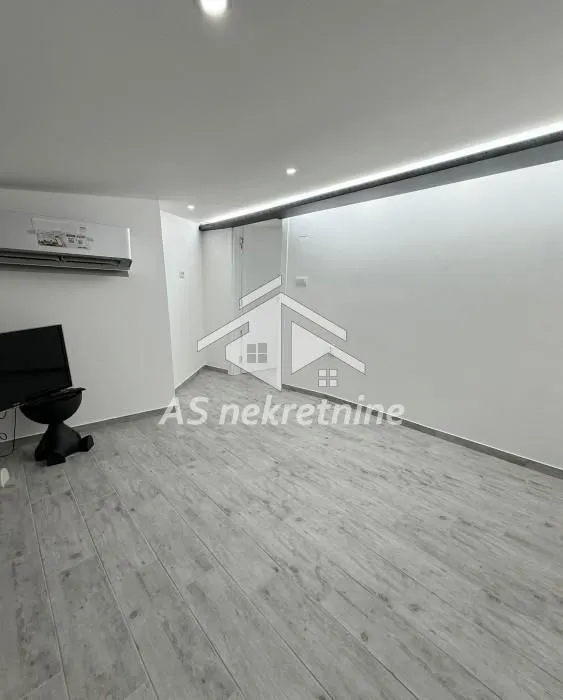 Rent, apartment, 120m², Kalenić Pijaca, Vračar Sve Podlokacije