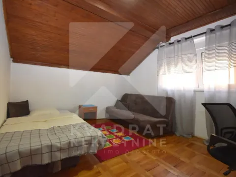 Izdavanje, trosoban stan, 100m², Stari Aerodrom, Podgorica - image 9