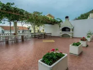 Prodaja, kuća, 700m², Petrovac, Budva - image 2