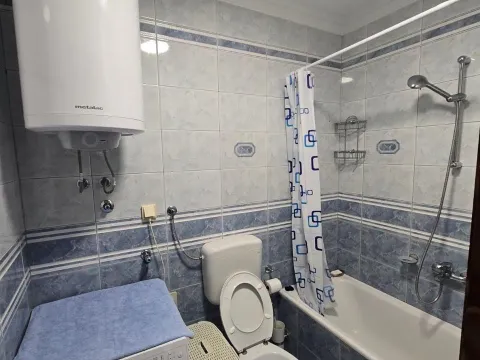 Rent, two bedroom apartment, 80m², Tivat, Crna Gora - image 3