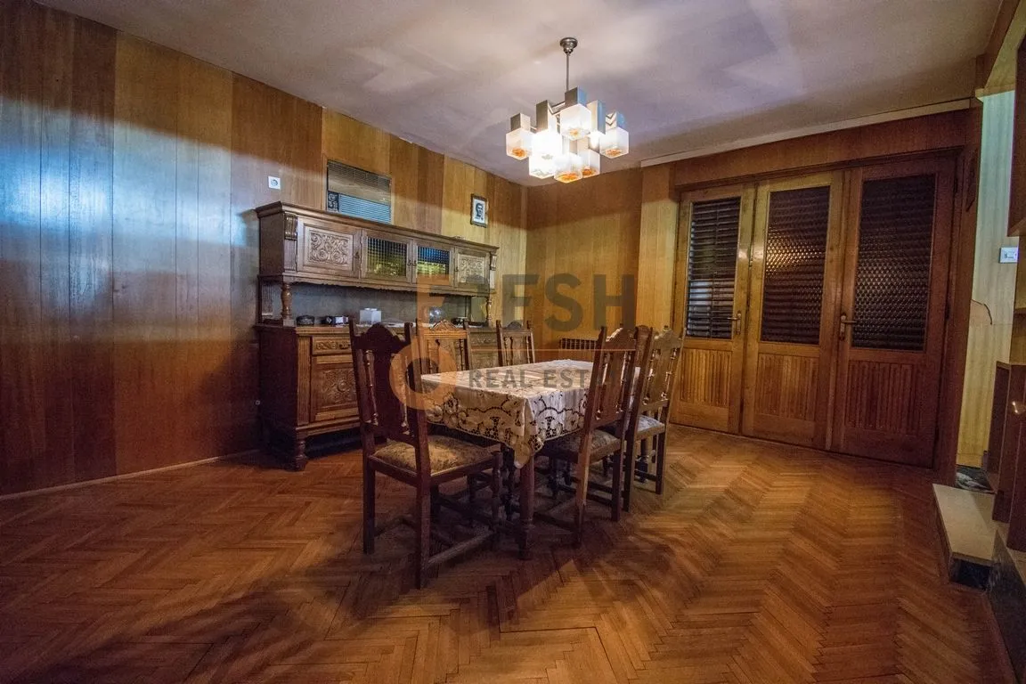 Sale, house, 330m², Masline, Podgorica
