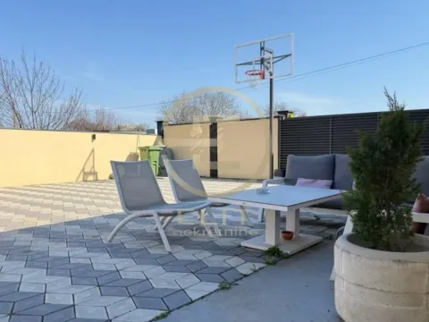 Prodaja, kuća, 165m², Petrovaradin, Novi Sad - image 57