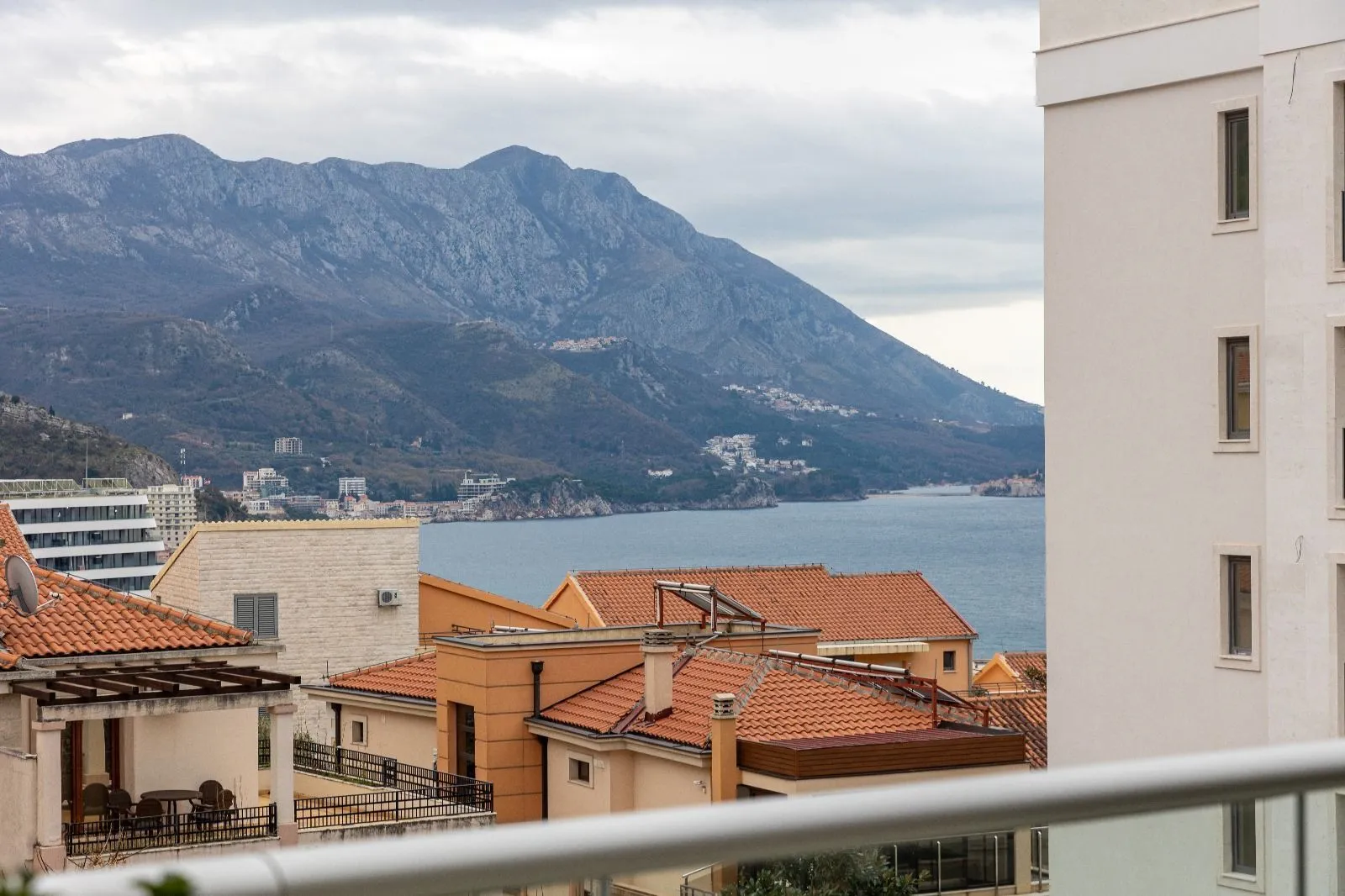 Sale, house, 400m², Bečići, Budva