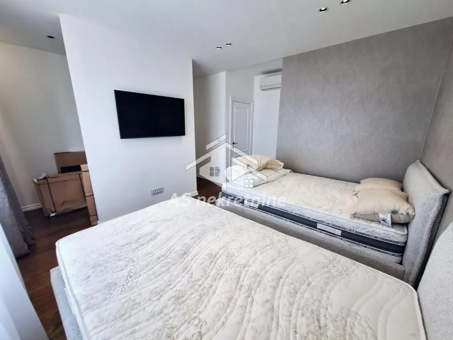 Rent, three bedroom apartment, 90m², Savski Venac, Beograd