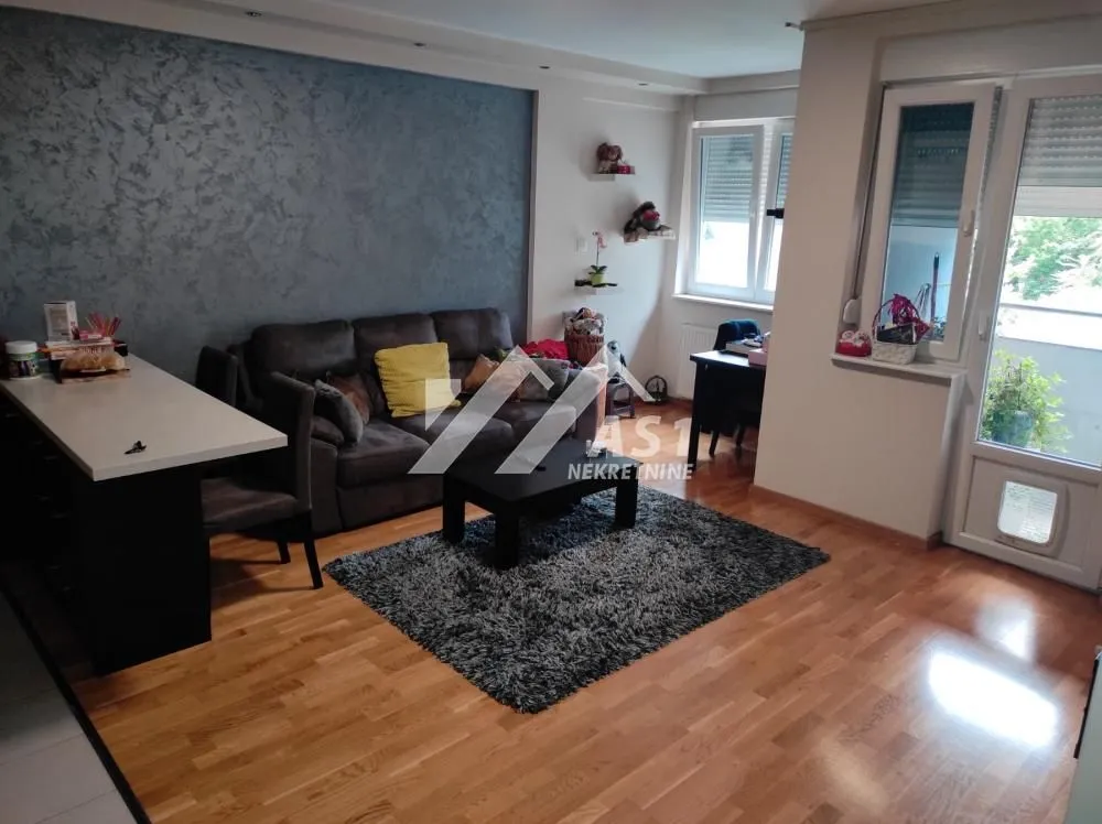 Izdavanje, jednosoban stan, 42m², Grbavica, Novi Sad Sve Podlokacije