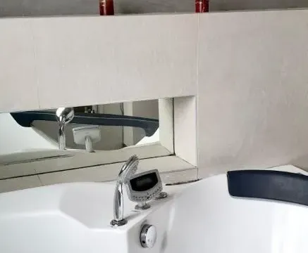 Izdavanje, trosoban stan, 97m², Savski Venac, Beograd - image 3