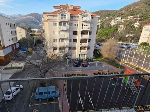 Izdavanje, trosoban stan, 100m², Seljanovo, Tivat - image 3