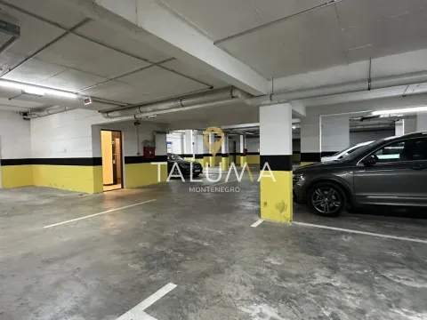 Izdavanje, dvosoban stan, 69m², Blok 9, Podgorica - image 9