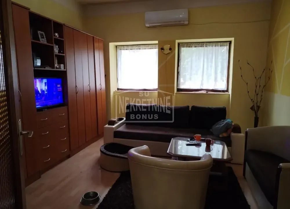 Prodaja, kuća, 122m², Gat, Subotica