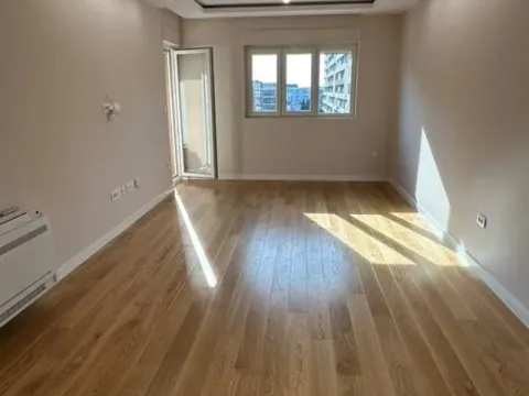 Izdavanje, dvosoban stan, 67m², Central Point, Podgorica - image 4