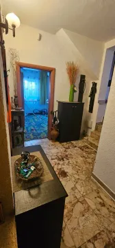 Prodaja, kuća, 218m², Tološi, Podgorica - image 16
