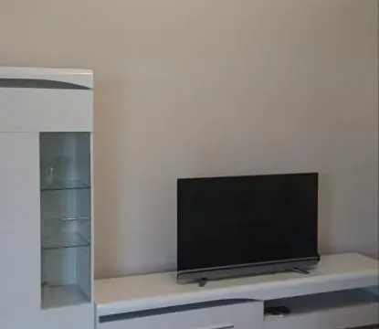 Izdavanje, trosoban stan, 68m², Čukarica, Beograd - image 3