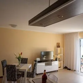 Rent, three bedroom apartment, 81m², Kotor, Crna Gora - image 9