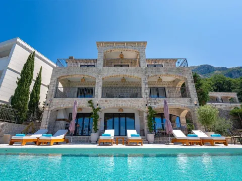 Sale, house, 374m², Drobni pijesak, Budva - image 3