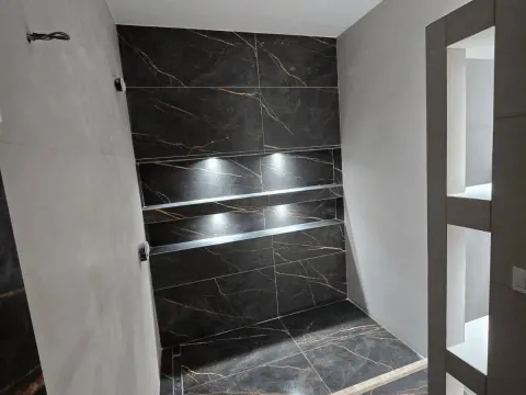 Prodaja, dvosoban stan, 72m², Stari Aerodrom, Podgorica - image 13