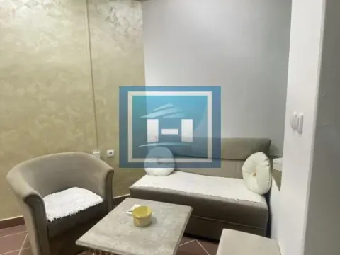 Izdavanje, poslovni prostor, 37m², Centar, Paraćin - image 3