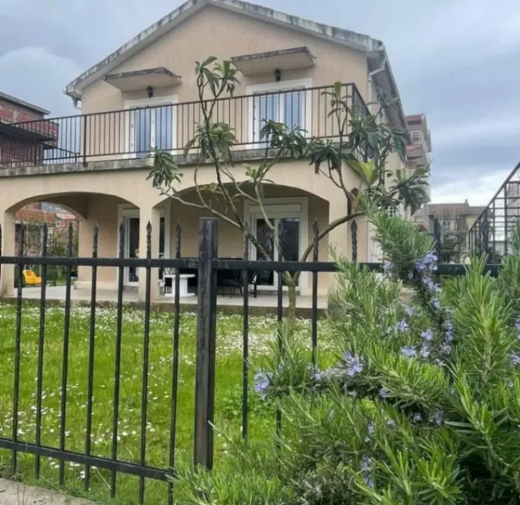 Prodaja, kuća, 175m², Lastva Grbaljska, Kotor