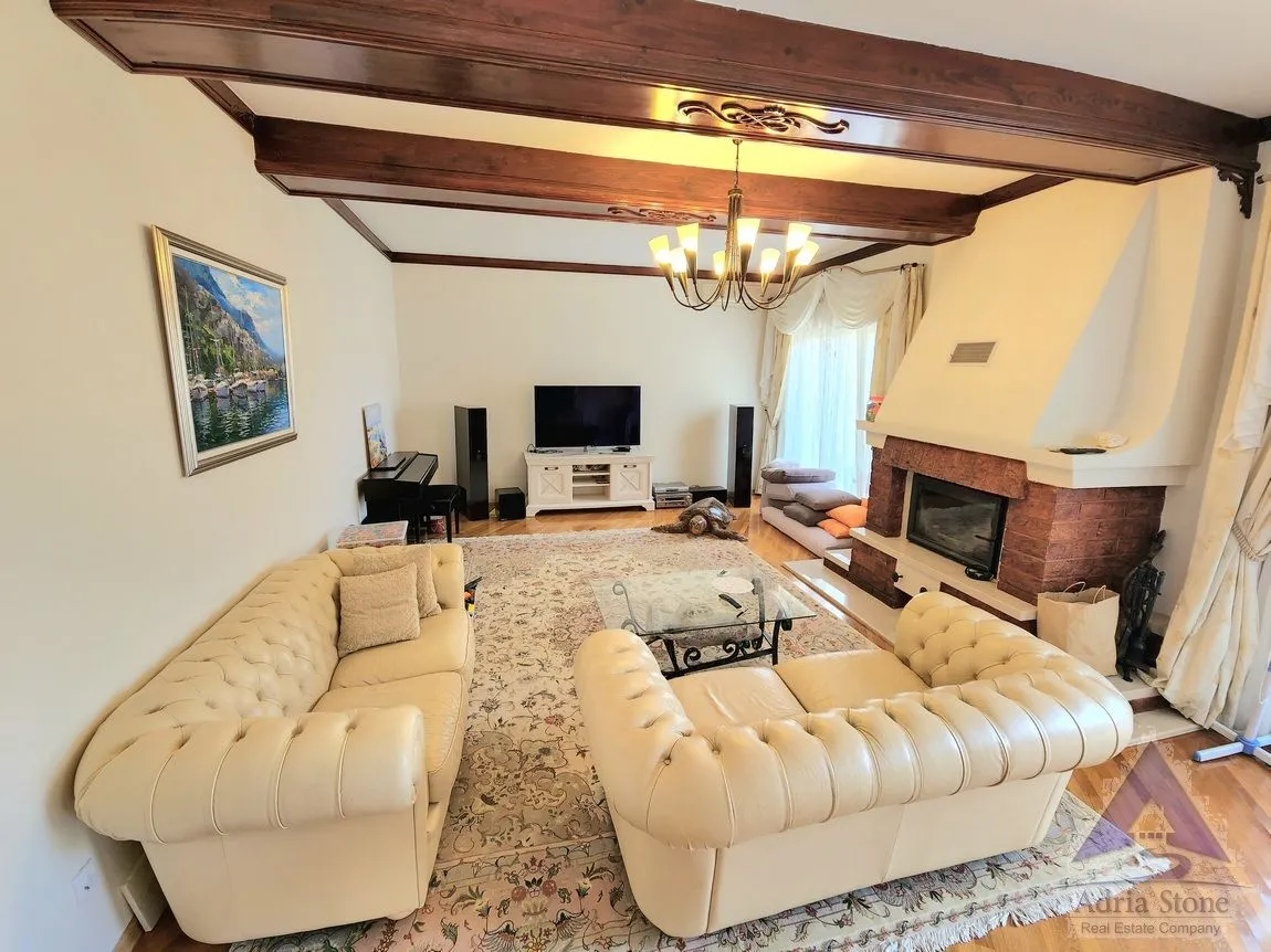 Prodaja, kuća, 1500m², Škaljari, Kotor
