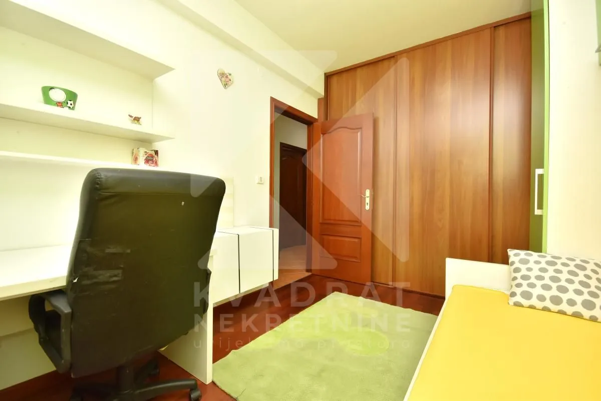 Rent, three bedroom apartment, 100m², Gorica C, Podgorica