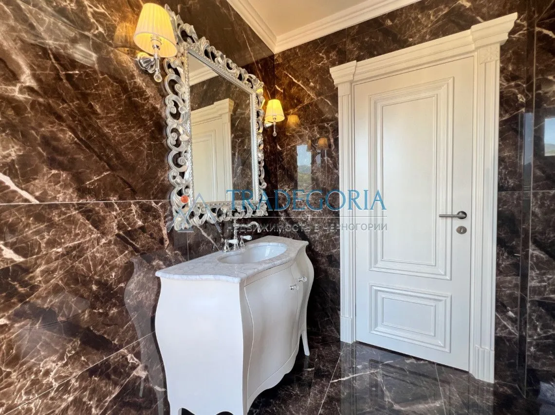 Prodaja, trosoban stan, 640m², Budva, Crna Gora
