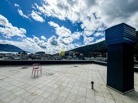 Prodaja, trosoban stan, 140m², Budva, Crna Gora - image 16