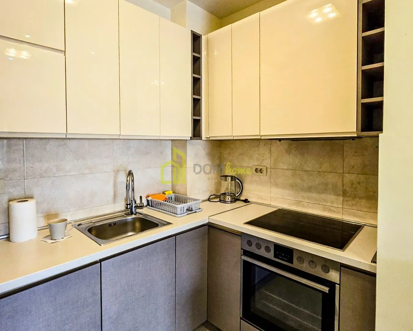 Izdavanje, trosoban stan, 95m², Momišići, Podgorica