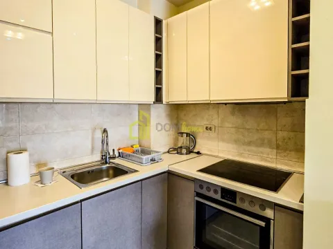 Izdavanje, trosoban stan, 95m², Momišići, Podgorica - image 13