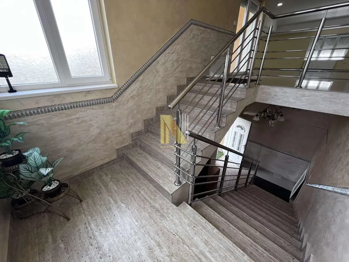 Rent, office space, 200m², Kać, Novi Sad Sve Podlokacije