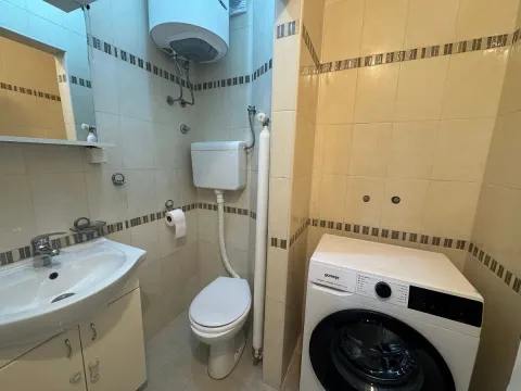 Izdavanje, poslovni prostor, 135m², Senjak, Beograd - image 8
