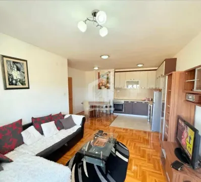 Rent, two bedroom apartment, 60m², City Kvart, Podgorica - image 2