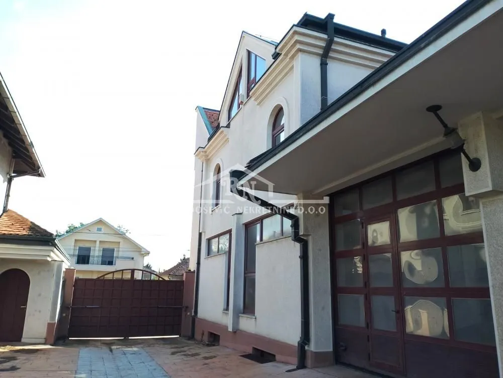 Rent, office space, 475m², Batajnica, Beograd