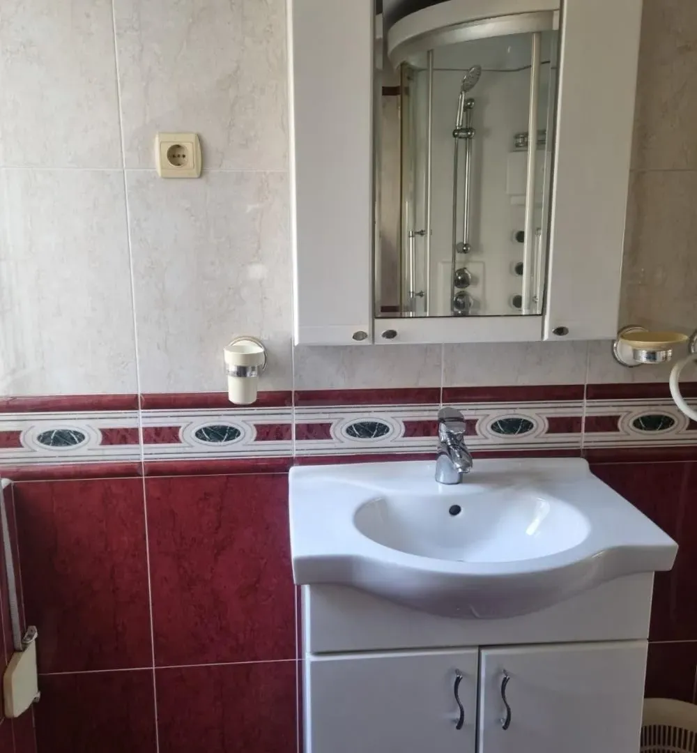 Rent, apartment, 130m², Čukarica, Beograd