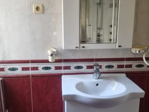 Izdavanje, stan, 130m², Čukarica, Beograd - image 10