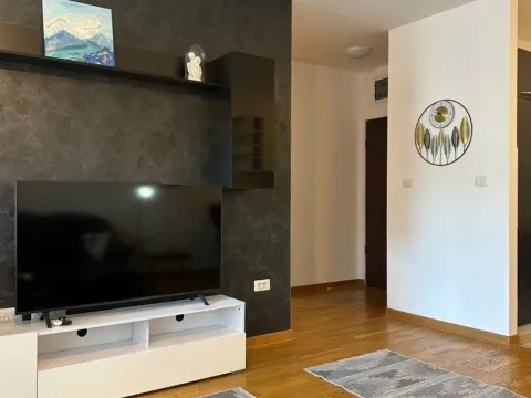 Izdavanje, dvosoban stan, 64m², City Kvart, Podgorica - image 8