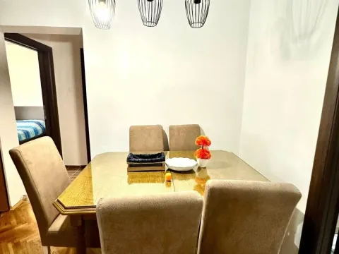 Izdavanje, dvosoban stan, 83m², Centar, Budva - image 9