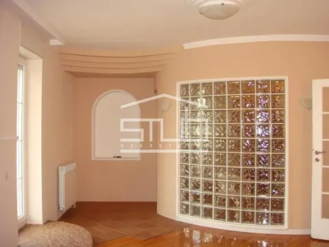 Sale, house, 531m², Zvezdin Stadion, Beograd - image 6