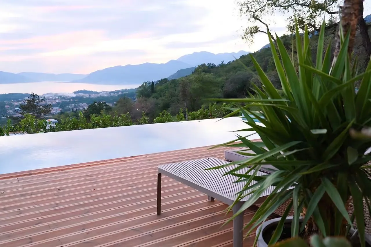 Sale, house, 220m², Kavač, Kotor